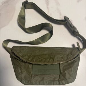 Aloha Collection hip pack monochrome